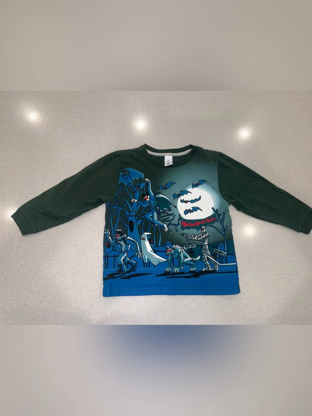 Vintage Y2K old navy 100% cotton Halloween Shirt 4t